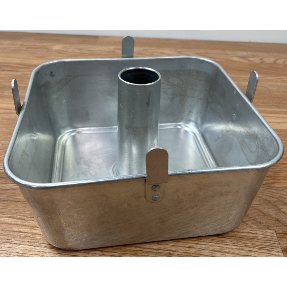 Vintage Comet Aluminum 2pc Square Angel Food Cake Bundt Pan 9x9x4, Cooling Feet